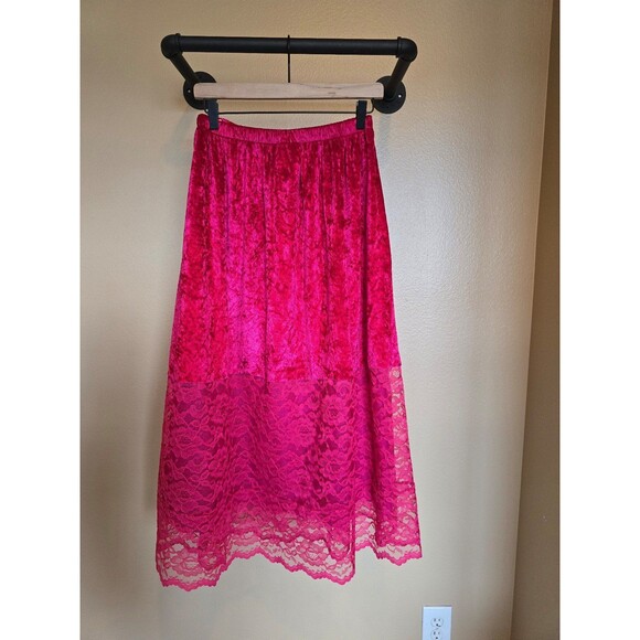 Crushed fuschia velvet and lace long vintage skirt size medium‎ - Picture 4 of 9